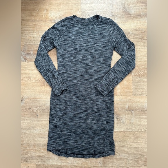 Lululemon &go Where-To Dress *Long Sleeve Size 6
Heathered Black - Picture 7 of 13